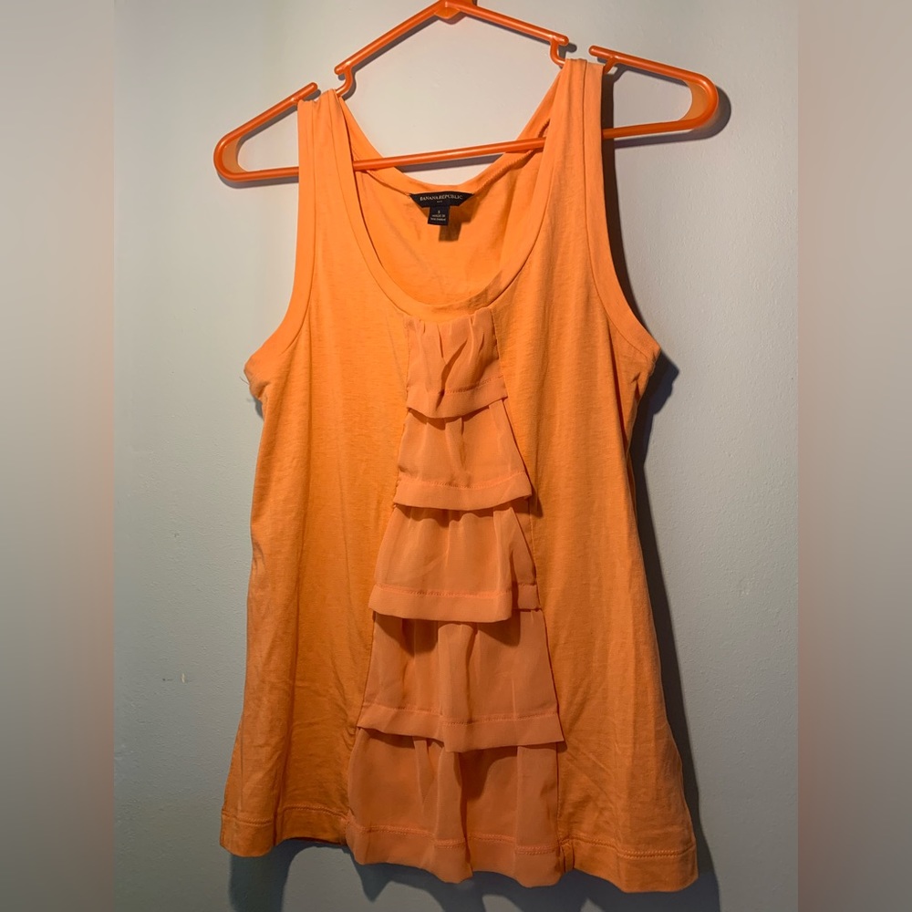 Banana Republic tank top - size small - peach colored